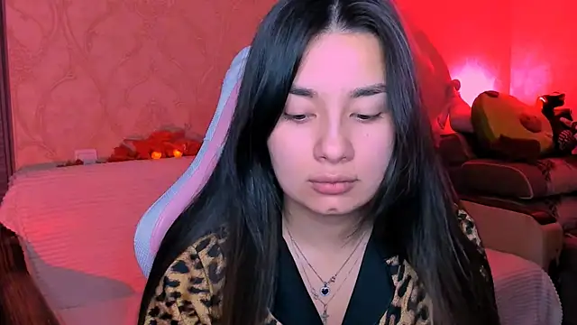 Swee Alicee online show from October 2025 06:49:01 PM