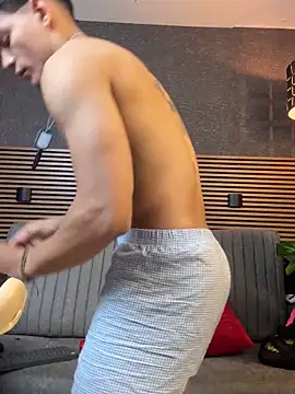 Snapshot of _EUFRATES_ chatting on September 2025 05:02:02 PM EUFRATES online show from September 2025 05:02:02 PM