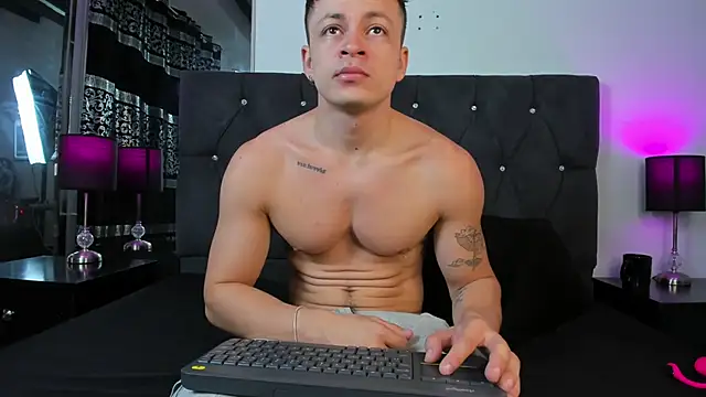 Angel Cuervo online show from January 2026 12:42:01 PM