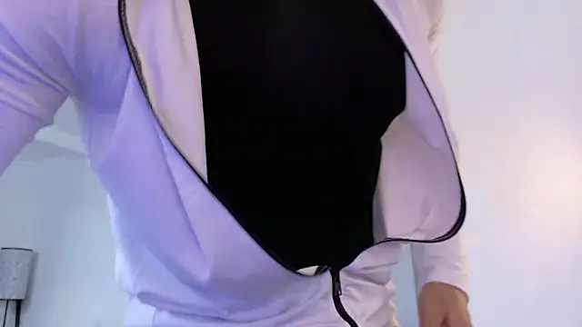 Snapshot of tony_muscle chatting on October 2025 07:59:01 PM tony muscle online show from October 2025 07:59:01 PM