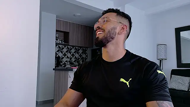 Snapshot of tony_muscle chatting on January 2026 09:09:01 PM tony muscle online show from January 2026 09:09:01 PM