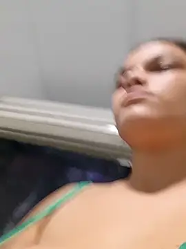 Snapshot of girl_milk1 chatting on December 2024 09:51:01 PM girl milk1 online show from December 2024 09:51:01 PM