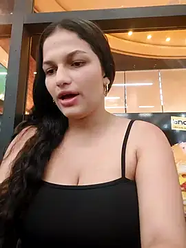 Snapshot of girl_milk1 chatting on January 2025 10:42:01 PM girl milk1 online show from January 2025 10:42:01 PM