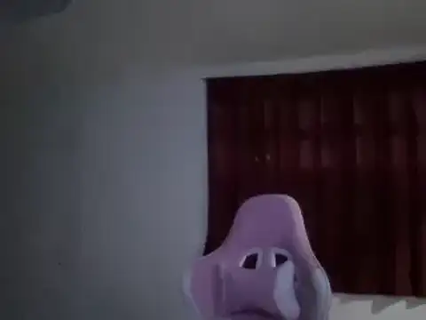 Snapshot of Susandolls chatting on January 2025 03:15:01 AM Susandolls online show from January 2025 03:15:01 AM