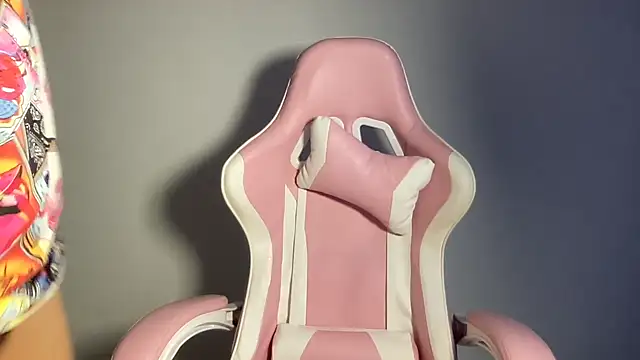 Snapshot of Susandolls chatting on March 2025 04:03:02 PM Susandolls online show from March 2025 04:03:02 PM