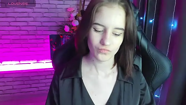 Snapshot of Tonya_Gray chatting on December 2024 11:37:01 PM Tonya Gray online show from December 2024 11:37:01 PM