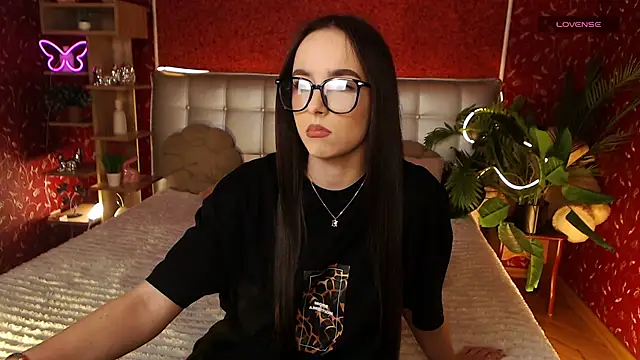 Snapshot of AuroraAksnesss chatting on February 2025 06:48:01 PM AuroraAksnesss online show from February 2025 06:48:01 PM