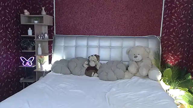 Snapshot of AuroraAksnesss chatting on September 2025 08:14:02 AM AuroraAksnesss online show from September 2025 08:14:02 AM