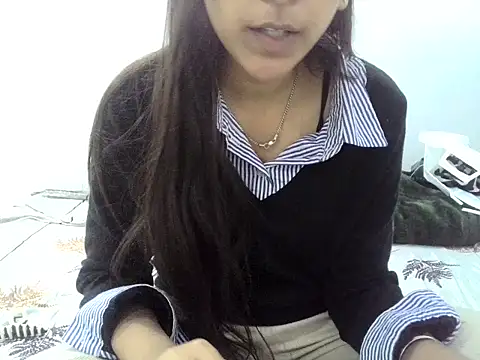 DOLL CUTY online show from November 2025 04:19:02 PM