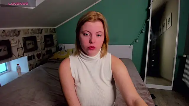 Snapshot of LillyDepp chatting on December 2024 08:43:02 AM LillyDepp online show from December 2024 08:43:02 AM