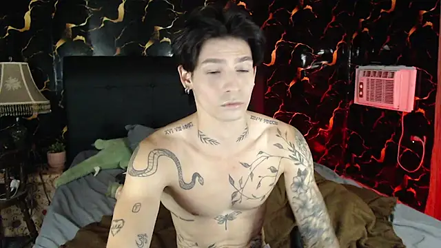 Apolo Hidalgo01 online show from November 2025 10:42:02 PM