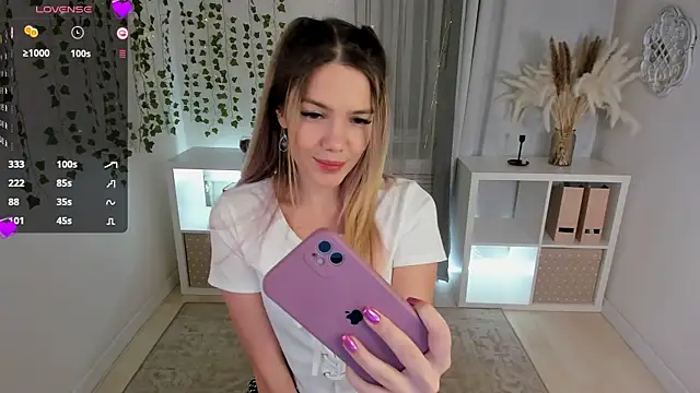 Snapshot of sweetty_ashley chatting on December 2024 11:01:01 PM sweetty ashley online show from December 2024 11:01:01 PM