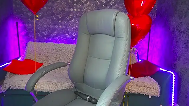 LanaRhoades s online show from February 2025 06:43:02 PM