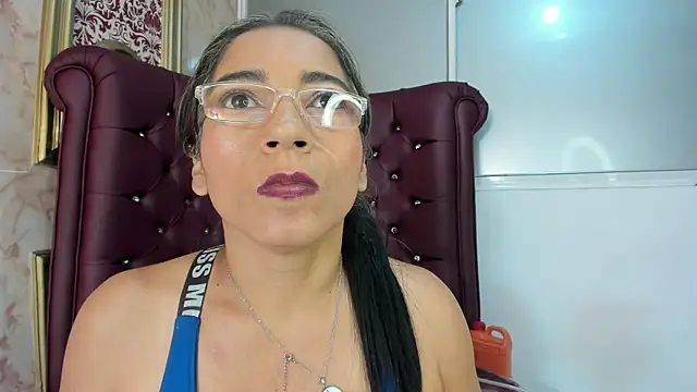 Snapshot of mature_bigass__ chatting on January 2025 04:00:02 PM mature bigass online show from January 2025 04:00:02 PM