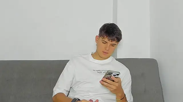 Snapshot of im_miike chatting on May 2026 09:34:01 PM im miike online show from May 2026 09:34:01 PM