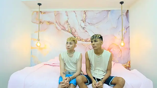 StrawwBoys online show from December 2024 01:54:02 PM