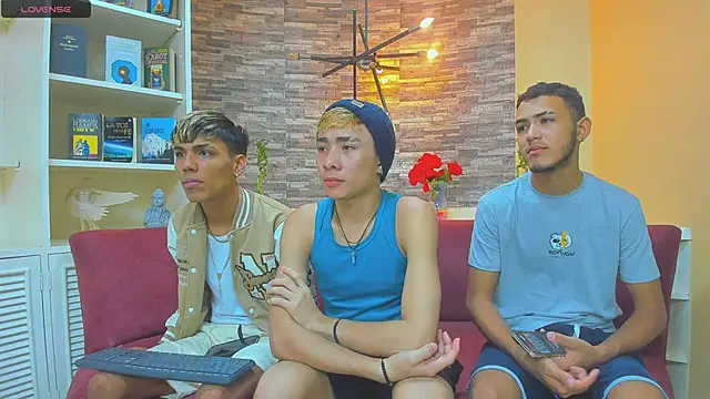 StrawwBoys online show from January 2025 08:09:02 AM