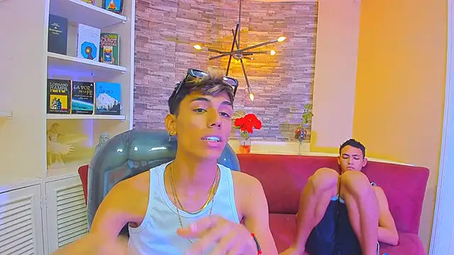 StrawwBoys online show from January 2025 08:08:02 AM