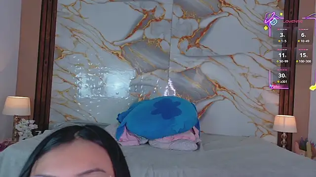 samanthaecheverry online show from April 2026 03:32:02 PM