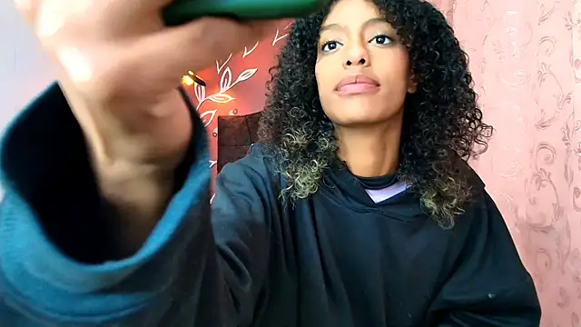 Zia Green online show from January 2025 12:09:01 PM