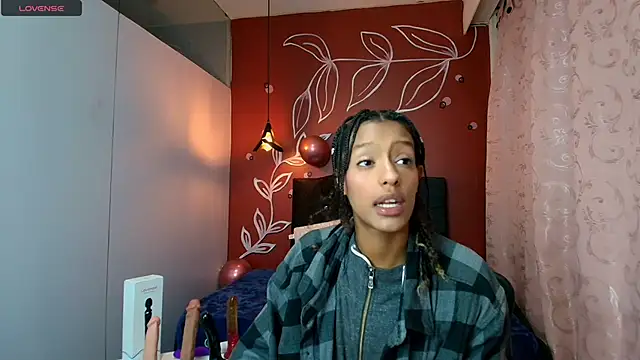 Zia Green online show from February 2025 12:08:01 PM