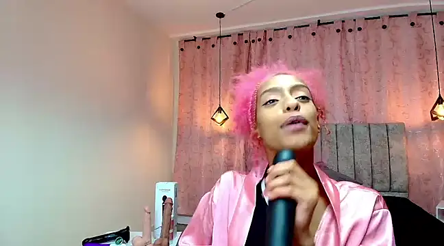 Zia Green online show from March 2025 11:09:02 PM