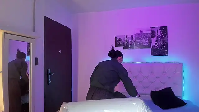 Amy Kiitty  online show from April 2026 01:09:02 PM