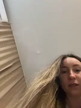 viviandaimond1 online show from February 2025 10:45:01 PM