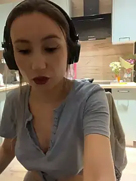 viviandaimond1 online show from March 2025 05:37:01 PM