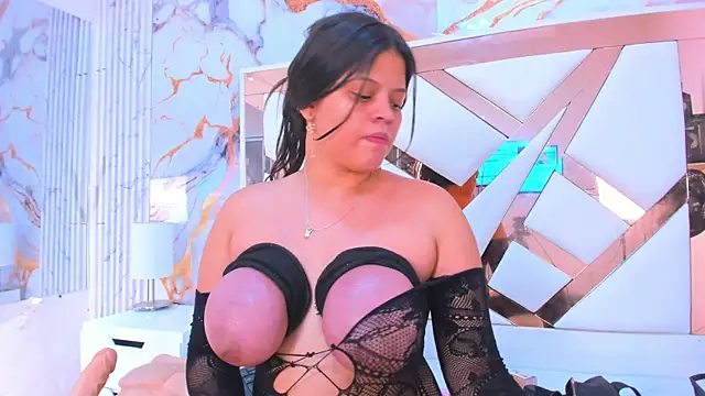 Snapshot of KarinaSimonz chatting on April 2026 10:34:02 PM KarinaSimonz online show from April 2026 10:34:02 PM