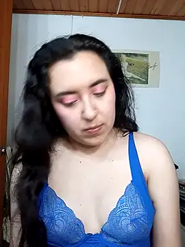 Emi chik online show from November 2025 11:24:01 AM