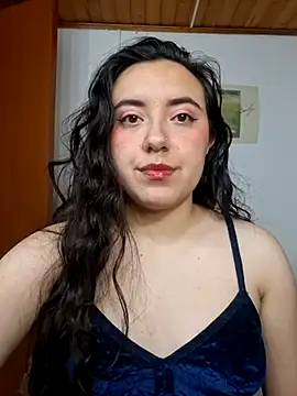 Emi chik online show from February 2026 12:15:02 PM