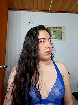 Emi chik online show from February 2026 10:04:01 AM