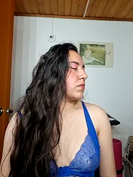 Snapshot of Emi_chik chatting on June 2026 05:45:02 AM Emi chik online show from June 2026 05:45:02 AM