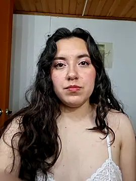 Snapshot of Emi_chik chatting on July 2026 07:59:02 AM Emi chik online show from July 2026 07:59:02 AM