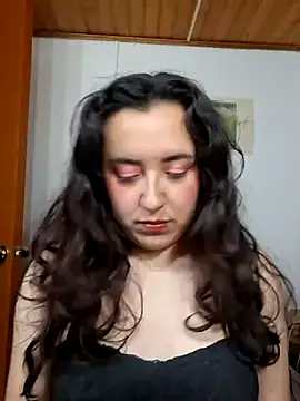 Snapshot of Emi_chik chatting on July 2026 06:17:02 AM Emi chik online show from July 2026 06:17:02 AM