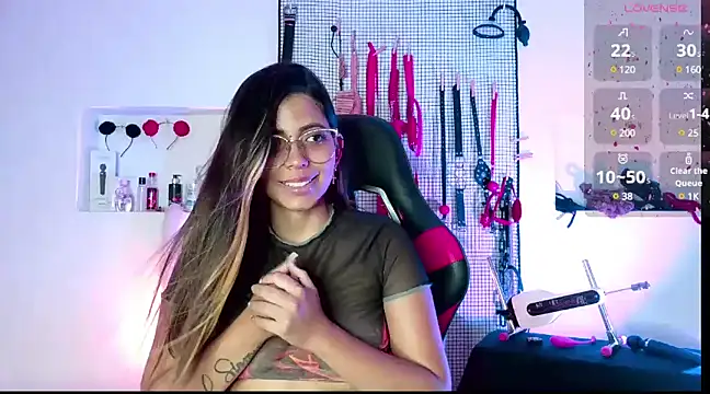 Snapshot of Megaan_Greey chatting on January 2025 04:49:02 AM Megaan Greey online show from January 2025 04:49:02 AM