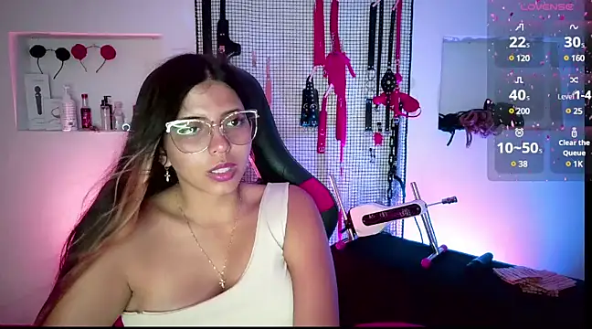 Snapshot of Megaan_Greey chatting on February 2025 08:26:02 PM Megaan Greey online show from February 2025 08:26:02 PM