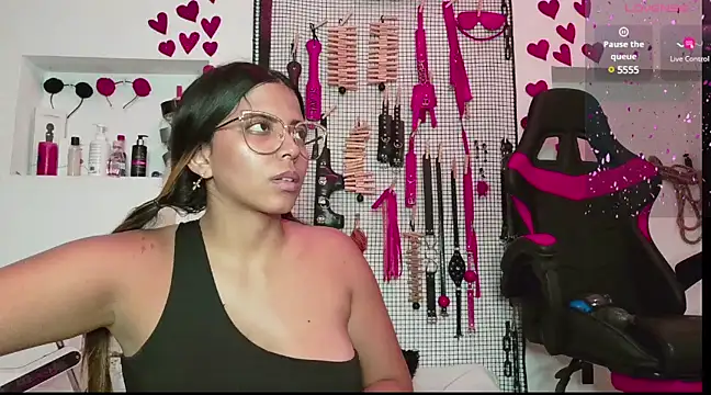 Snapshot of Megaan_Greey chatting on March 2025 12:33:02 AM Megaan Greey online show from March 2025 12:33:02 AM