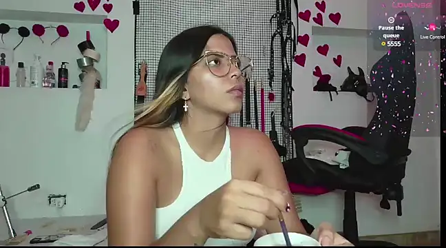 Snapshot of Megaan_Greey chatting on March 2025 09:37:01 PM Megaan Greey online show from March 2025 09:37:01 PM