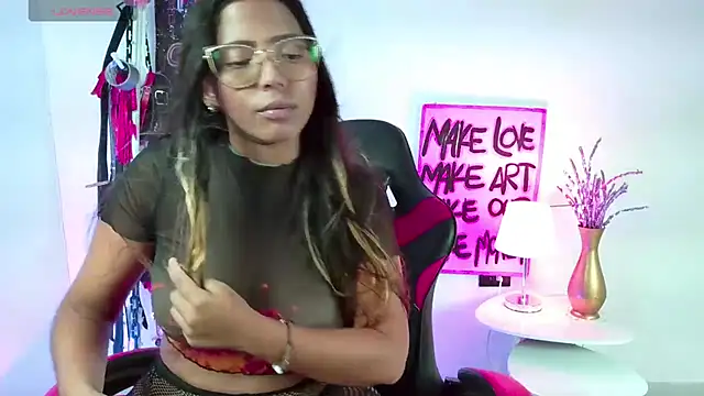 Snapshot of Megaan_Greey chatting on November 2025 10:46:01 PM Megaan Greey online show from November 2025 10:46:01 PM