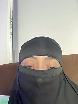 Snapshot of Sweet_hot_mia chatting on May 2026 01:50:02 PM Sweet hot mia online show from May 2026 01:50:02 PM