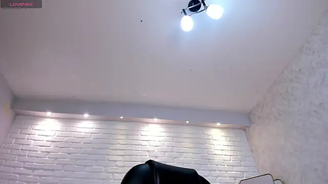 KatieNolan 1 online show from November 2025 06:30:02 PM