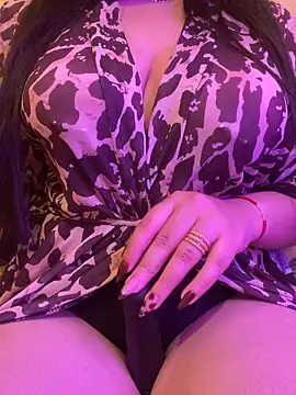 Cameelia online show from December 2025 05:14:01 AM