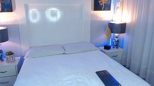 Ivyy Crystal online show from February 2026 01:10:01 PM