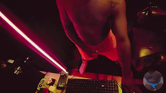 Pressure69mee online show from February 2025 01:08:02 PM