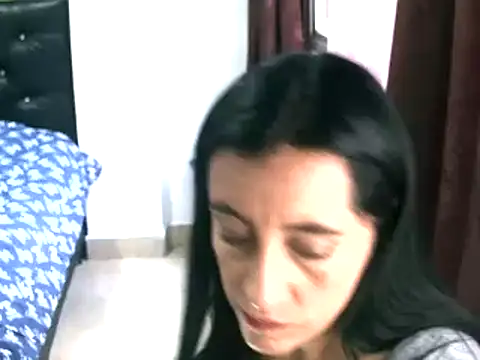 Snapshot of hailey85 chatting on December 2024 10:28:01 PM hailey85 online show from December 2024 10:28:01 PM
