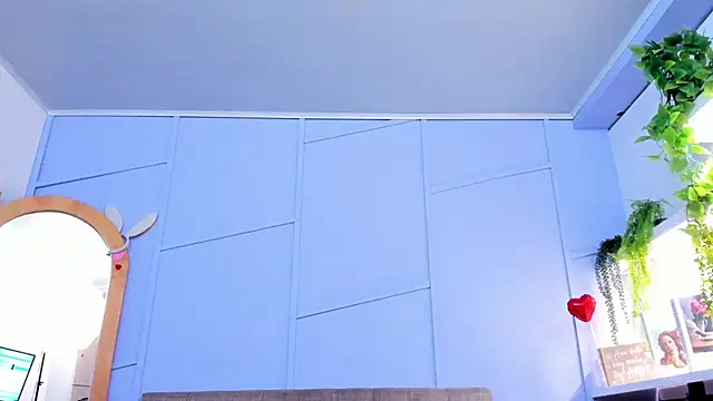 nathalie rossel online show from November 2025 07:52:02 PM