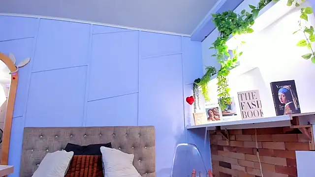 nathalie rossel online show from November 2025 07:13:02 PM