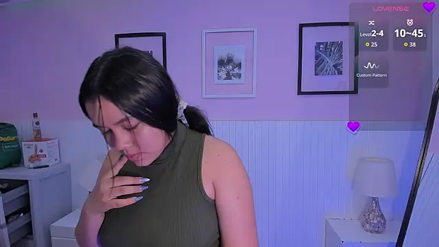 emma smile online show from April 2026 11:46:02 AM